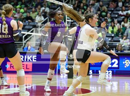 Thumbnail 3 in Blum vs. Harrold (UIL 1A Volleyball Final) photogallery.