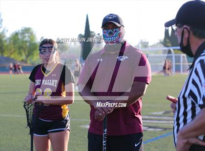 Thumbnail 1 in Royal vs. Simi photogallery.
