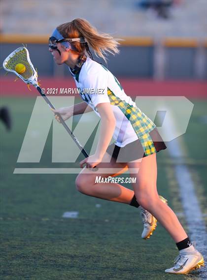 Thumbnail 2 in Royal vs. Simi photogallery.