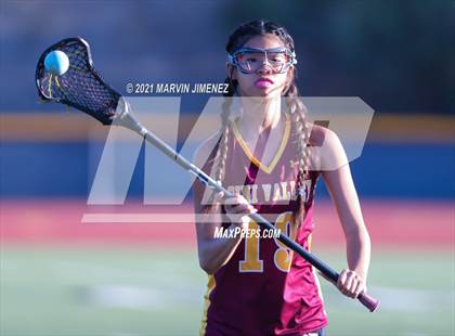 Thumbnail 2 in Royal vs. Simi photogallery.