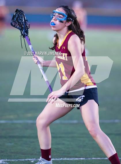 Thumbnail 3 in Royal vs. Simi photogallery.