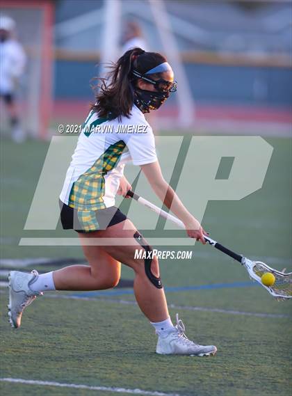 Thumbnail 2 in Royal vs. Simi photogallery.