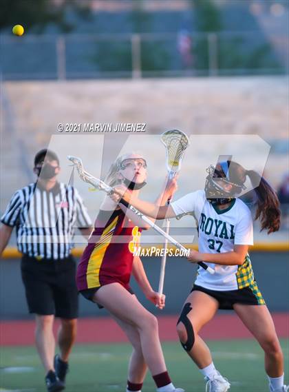 Thumbnail 3 in Royal vs. Simi photogallery.