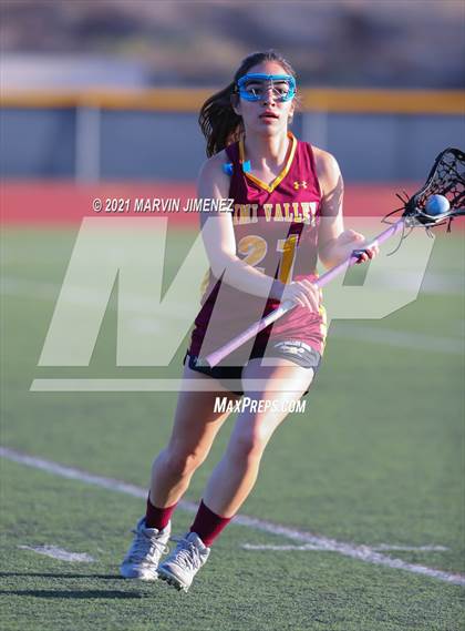 Thumbnail 3 in Royal vs. Simi photogallery.