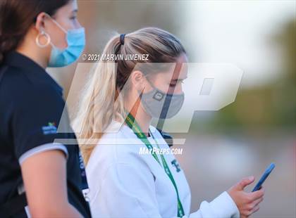 Thumbnail 3 in Royal vs. Simi photogallery.