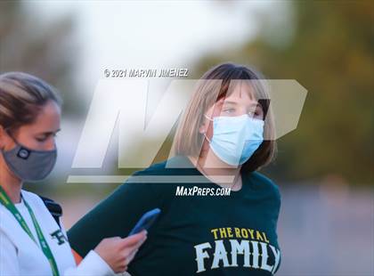 Thumbnail 2 in Royal vs. Simi photogallery.