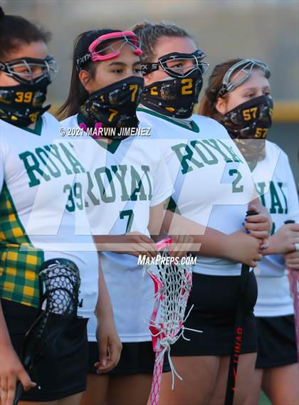 Thumbnail 3 in Royal vs. Simi photogallery.