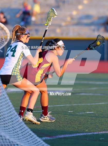 Thumbnail 2 in Royal vs. Simi photogallery.