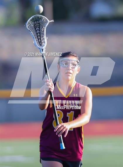 Thumbnail 1 in Royal vs. Simi photogallery.