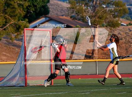 Thumbnail 1 in Royal vs. Simi photogallery.