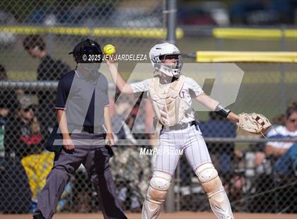 Thumbnail 1 in Palmer Ridge vs. Roosevelt (4A CHSAA Round of 32) photogallery.