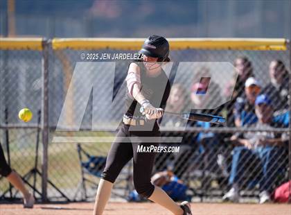 Thumbnail 2 in Palmer Ridge vs. Roosevelt (4A CHSAA Round of 32) photogallery.