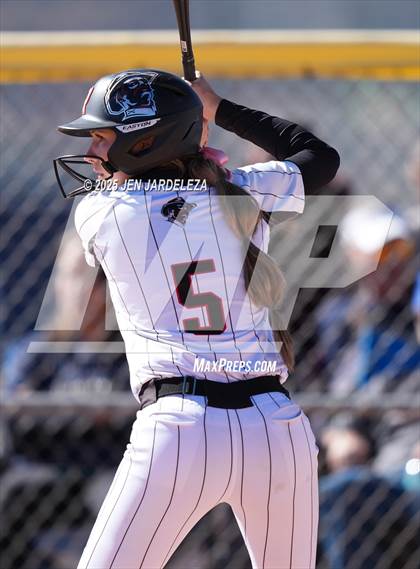 Thumbnail 3 in Palmer Ridge vs. Roosevelt (4A CHSAA Round of 32) photogallery.