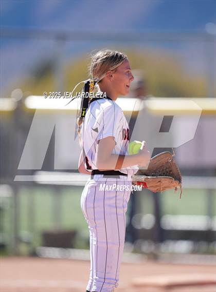 Thumbnail 3 in Palmer Ridge vs. Roosevelt (4A CHSAA Round of 32) photogallery.