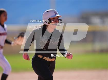 Thumbnail 3 in Palmer Ridge vs. Roosevelt (4A CHSAA Round of 32) photogallery.
