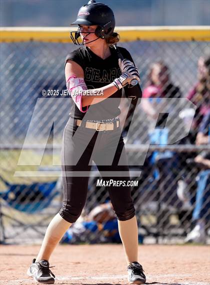 Thumbnail 3 in Palmer Ridge vs. Roosevelt (4A CHSAA Round of 32) photogallery.