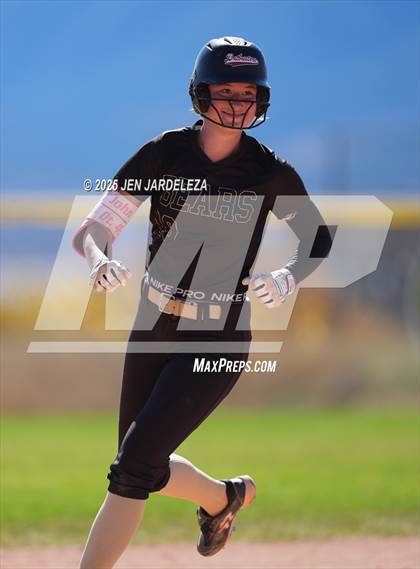 Thumbnail 1 in Palmer Ridge vs. Roosevelt (4A CHSAA Round of 32) photogallery.
