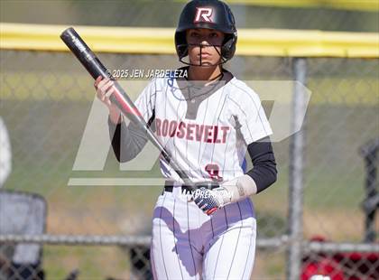 Thumbnail 3 in Palmer Ridge vs. Roosevelt (4A CHSAA Round of 32) photogallery.