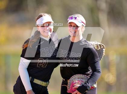 Thumbnail 3 in Palmer Ridge vs. Roosevelt (4A CHSAA Round of 32) photogallery.