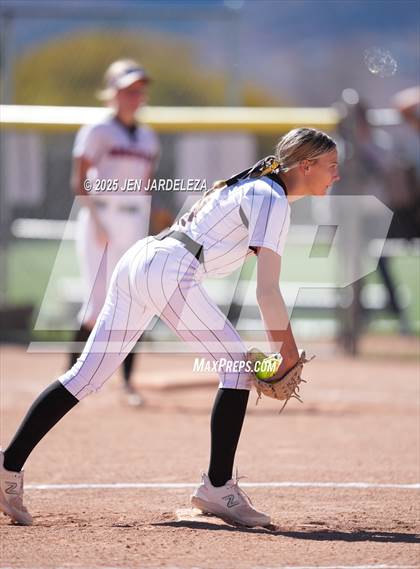 Thumbnail 1 in Palmer Ridge vs. Roosevelt (4A CHSAA Round of 32) photogallery.
