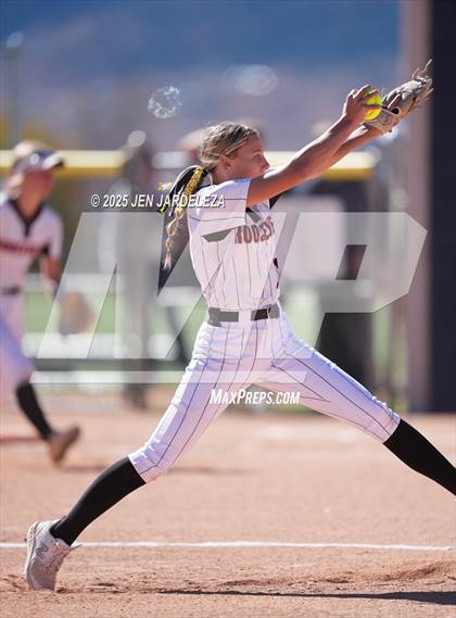 Thumbnail 2 in Palmer Ridge vs. Roosevelt (4A CHSAA Round of 32) photogallery.