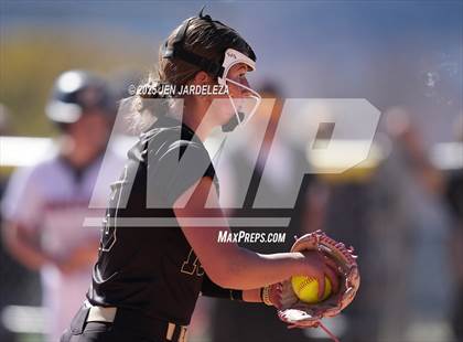 Thumbnail 1 in Palmer Ridge vs. Roosevelt (4A CHSAA Round of 32) photogallery.