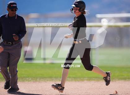 Thumbnail 1 in Palmer Ridge vs. Roosevelt (4A CHSAA Round of 32) photogallery.