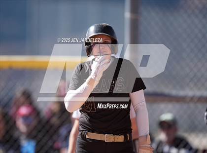 Thumbnail 2 in Palmer Ridge vs. Roosevelt (4A CHSAA Round of 32) photogallery.