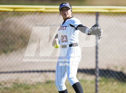 Thumbnail 3 in Palmer Ridge vs. Roosevelt (4A CHSAA Round of 32) photogallery.