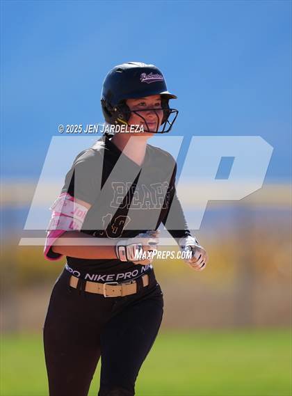 Thumbnail 1 in Palmer Ridge vs. Roosevelt (4A CHSAA Round of 32) photogallery.