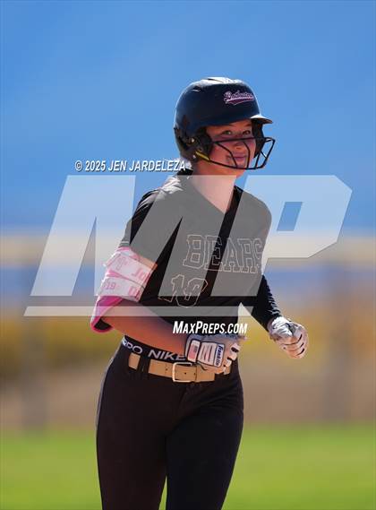 Thumbnail 2 in Palmer Ridge vs. Roosevelt (4A CHSAA Round of 32) photogallery.