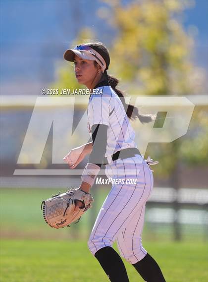 Thumbnail 2 in Palmer Ridge vs. Roosevelt (4A CHSAA Round of 32) photogallery.