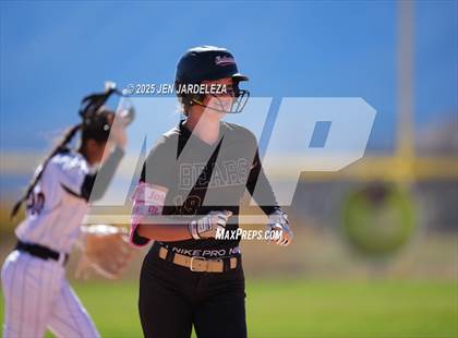 Thumbnail 2 in Palmer Ridge vs. Roosevelt (4A CHSAA Round of 32) photogallery.