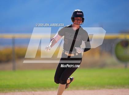 Thumbnail 2 in Palmer Ridge vs. Roosevelt (4A CHSAA Round of 32) photogallery.