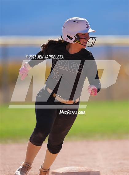 Thumbnail 3 in Palmer Ridge vs. Roosevelt (4A CHSAA Round of 32) photogallery.