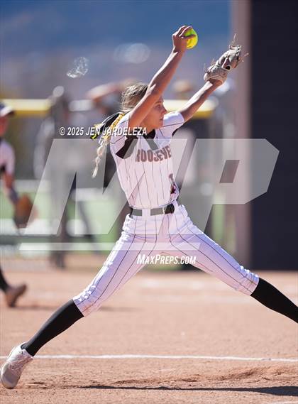 Thumbnail 3 in Palmer Ridge vs. Roosevelt (4A CHSAA Round of 32) photogallery.