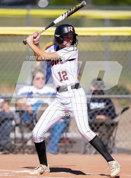Thumbnail 1 in Palmer Ridge vs. Roosevelt (4A CHSAA Round of 32) photogallery.