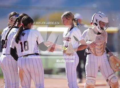 Thumbnail 1 in Palmer Ridge vs. Roosevelt (4A CHSAA Round of 32) photogallery.