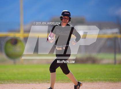 Thumbnail 3 in Palmer Ridge vs. Roosevelt (4A CHSAA Round of 32) photogallery.