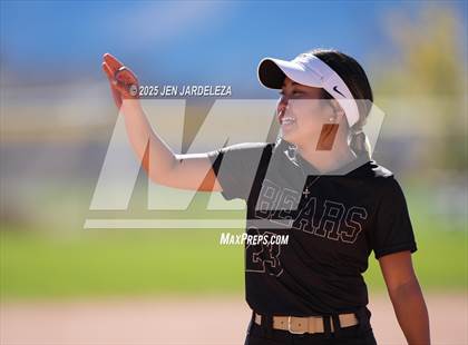 Thumbnail 3 in Palmer Ridge vs. Roosevelt (4A CHSAA Round of 32) photogallery.