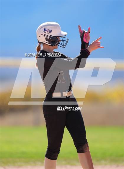 Thumbnail 3 in Palmer Ridge vs. Roosevelt (4A CHSAA Round of 32) photogallery.
