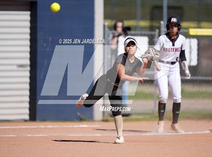 Thumbnail 2 in Palmer Ridge vs. Roosevelt (4A CHSAA Round of 32) photogallery.