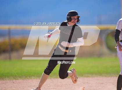 Thumbnail 1 in Palmer Ridge vs. Roosevelt (4A CHSAA Round of 32) photogallery.