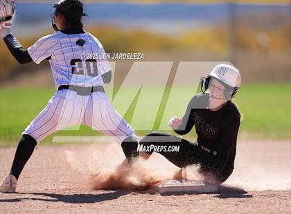 Thumbnail 1 in Palmer Ridge vs. Roosevelt (4A CHSAA Round of 32) photogallery.