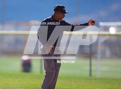 Thumbnail 2 in Palmer Ridge vs. Roosevelt (4A CHSAA Round of 32) photogallery.