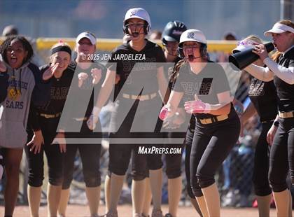 Thumbnail 1 in Palmer Ridge vs. Roosevelt (4A CHSAA Round of 32) photogallery.