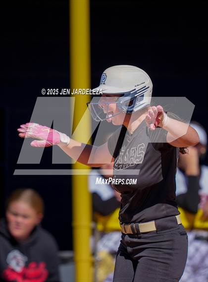 Thumbnail 3 in Palmer Ridge vs. Roosevelt (4A CHSAA Round of 32) photogallery.