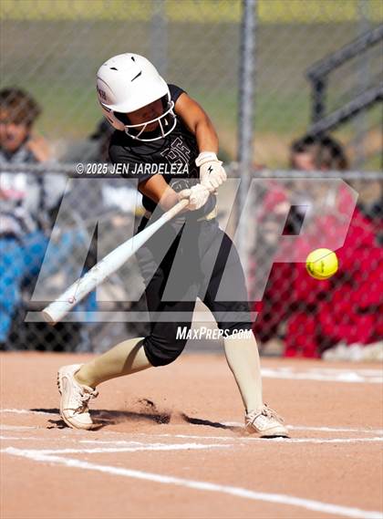 Thumbnail 1 in Palmer Ridge vs. Roosevelt (4A CHSAA Round of 32) photogallery.