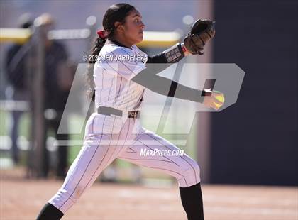Thumbnail 3 in Palmer Ridge vs. Roosevelt (4A CHSAA Round of 32) photogallery.