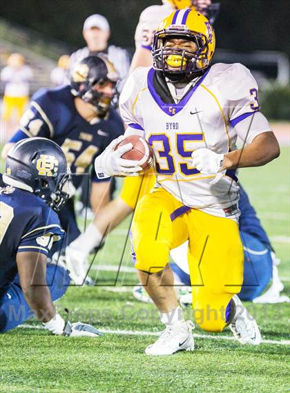 Thumbnail 1 in Byrd vs Holy Cross (LHSAA DI Round 3 Playoff) photogallery.